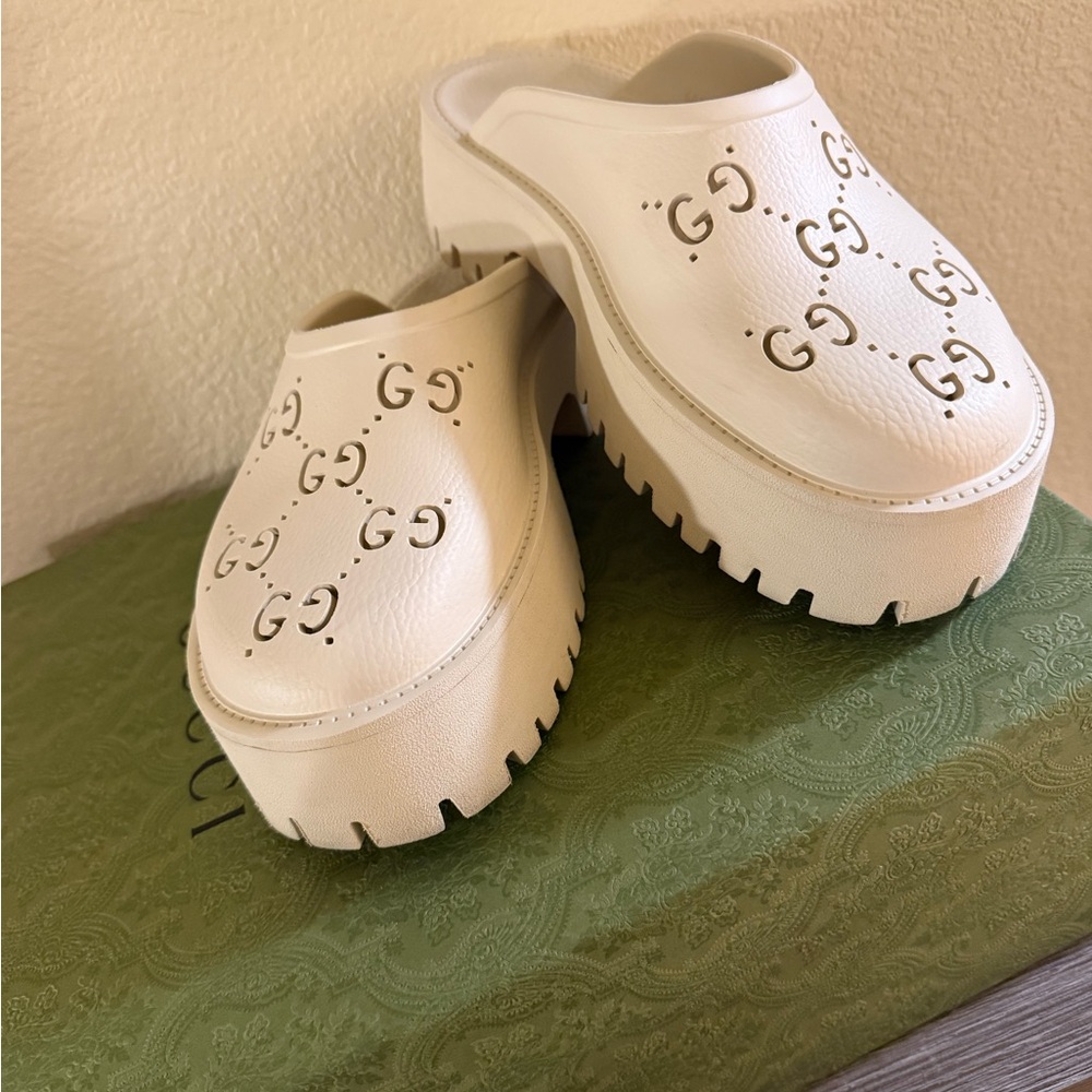 Gucci Tan platforms
